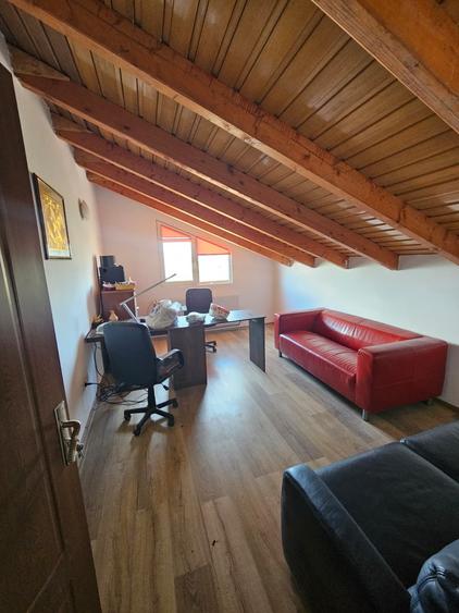 Apartament cu scară interioară, 4 camere, curte proprie, ultracentral - 2