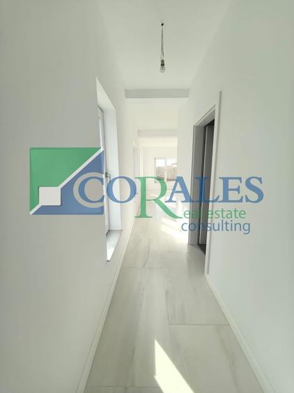 Duplex cu 5 camere cu Canalizare în Ghiroda