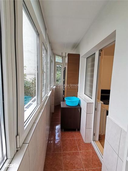 Apartament cu 2 camere semidecomandat în Grivița