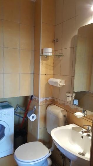 Apartament cu 3 camere decomandat, mobilat în Piața Unirii