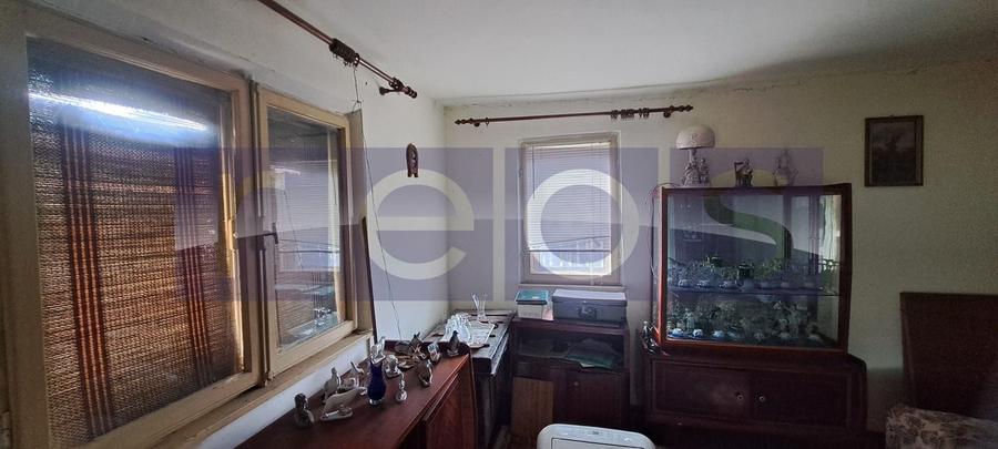 Casă individuală cu 5 camere cu Canalizare în Central