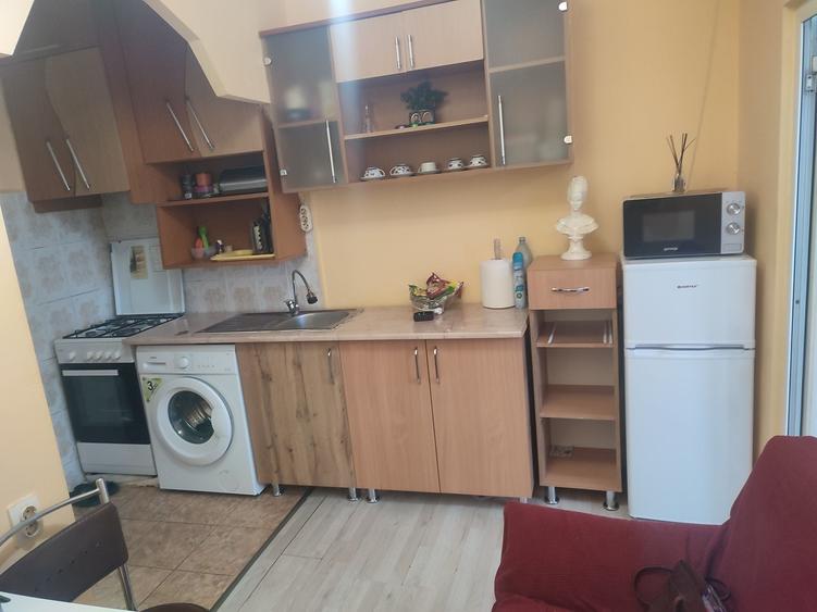 Garsonieră decomandată în Crișan