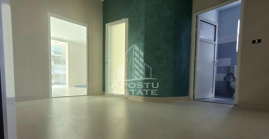 Spațiu comercial, de 70 mp, în Micălaca