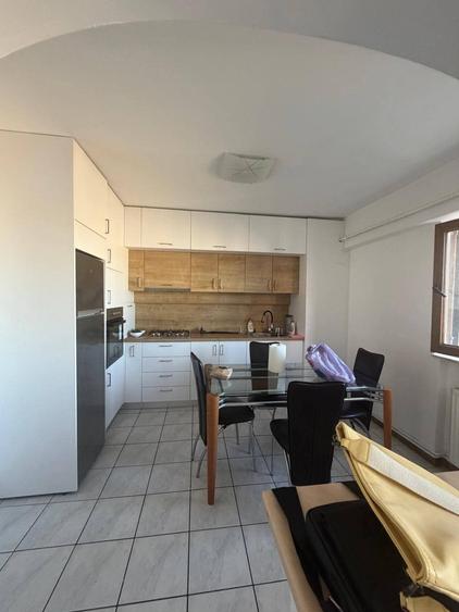 Apartament cu 3 camere decomandat în Giroc — fotografia 3