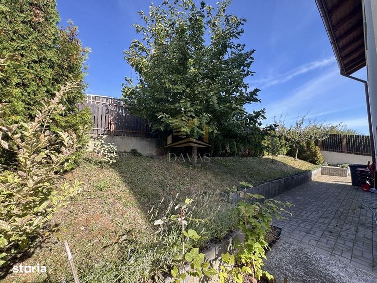 Casă cu 4 camere în Ciupercenii Noi