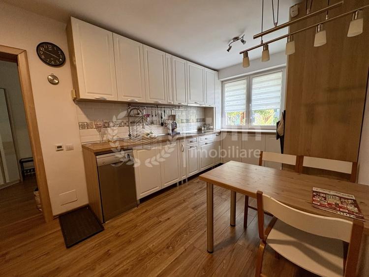 Apartament cu 3 camere semidecomandat, mobilat în Gheorgheni