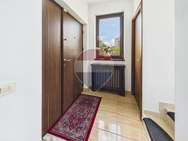 Casă individuală cu 4 camere cu Teren 619 Mp în Central
