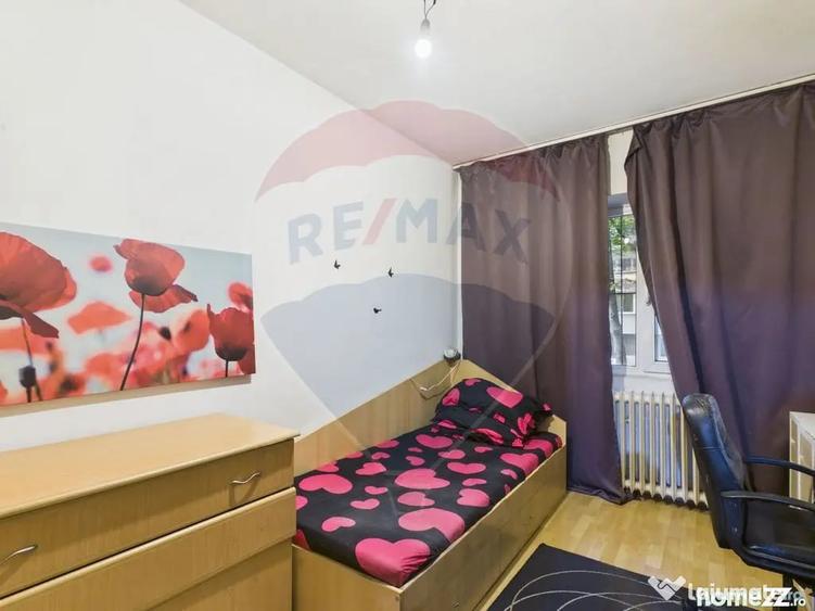 Apartament cu 3 camere decomandat în Colentina