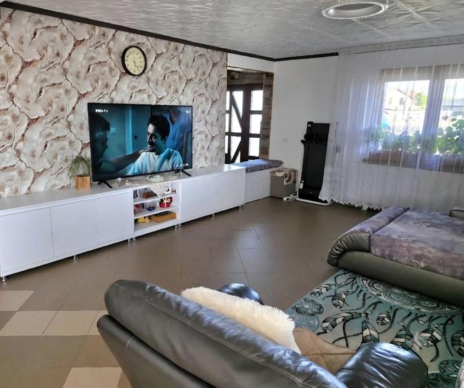 Casă cu 15 camere cu Teren 578 Mp în Colonia Bod