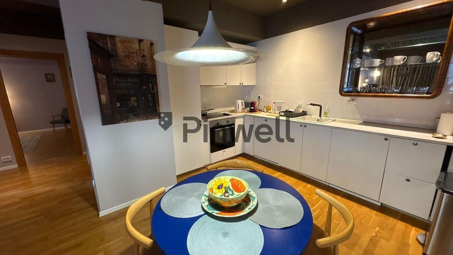 Apartament cu 3 camere semidecomandat, mobilat în Nord