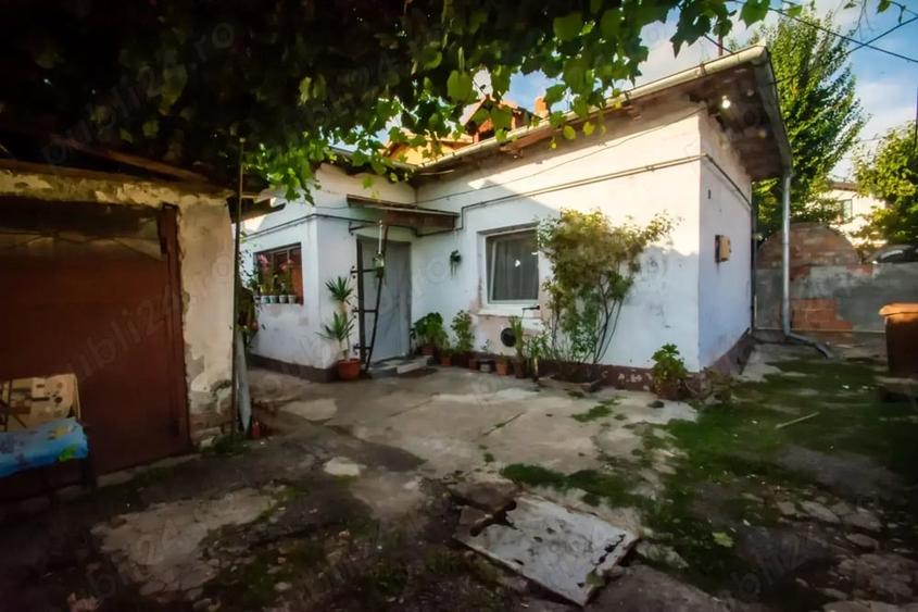 Casă cu 6 camere cu Teren 125 Mp în Central
