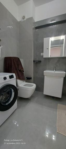 Apartament cu 2 camere decomandat în Roșu