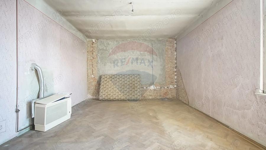 Casă cu Teren 204 Mp în Blumăna