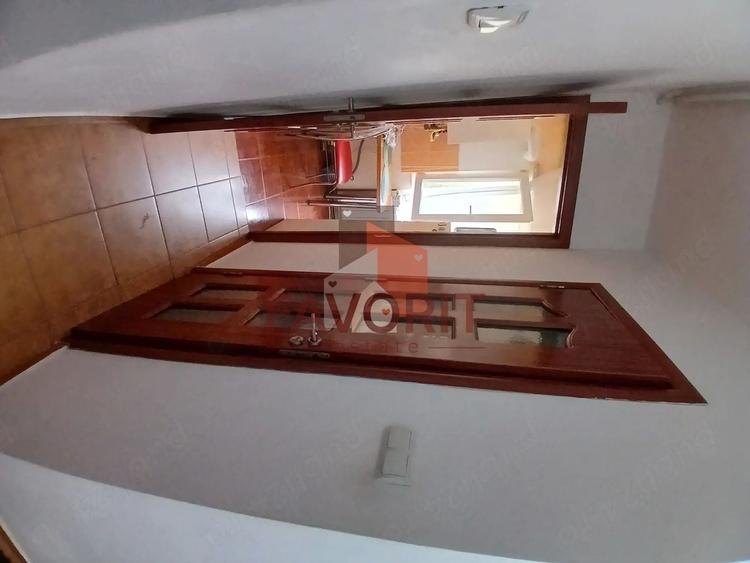 Garsonieră decomandată, mobilată în Girocului