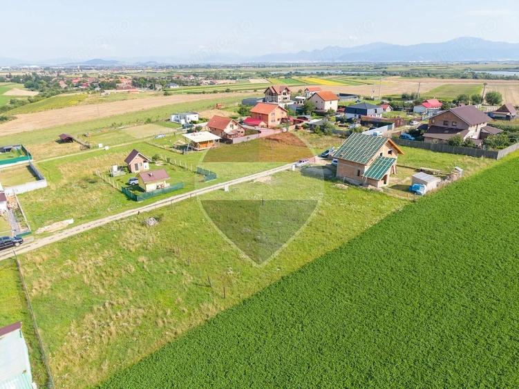 Teren de 1100 mp, în Satu Nou