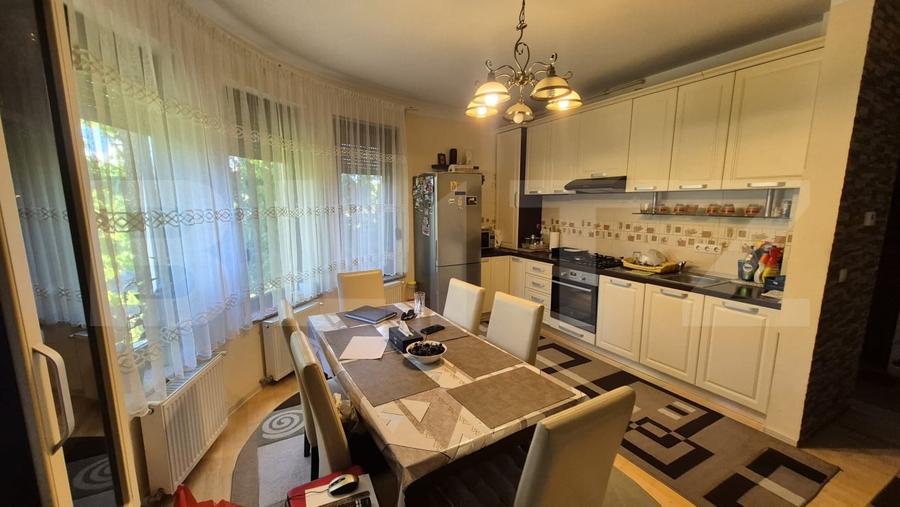 Apartament cu 3 camere decomandat, mobilat în Semicentral