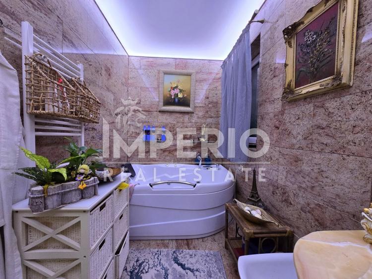Apartament cu 4 camere semidecomandat, mobilat în Între Lacuri