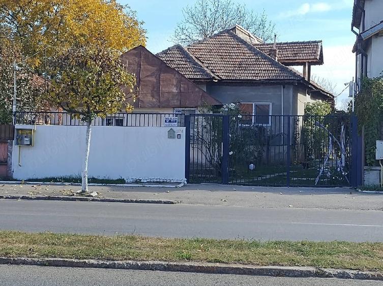 Casă cu Teren 1033 Mp în Central