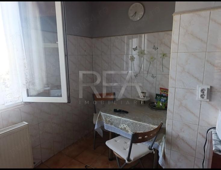 Apartament cu 3 camere semidecomandat, mobilat în Nicolae Grigorescu