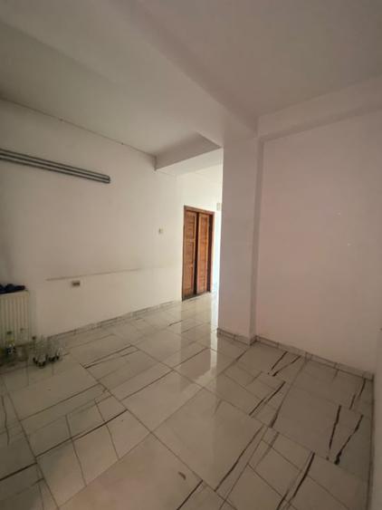 Spatiu comercial de inchiriat, 120 mp, zona 1 Mai - 4
