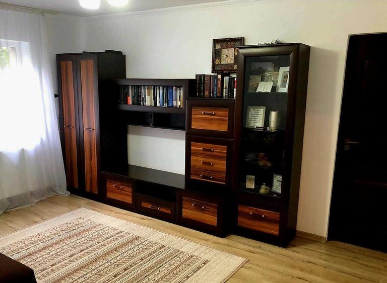 Apartament cu 2 camere semidecomandat în Exterior Vest