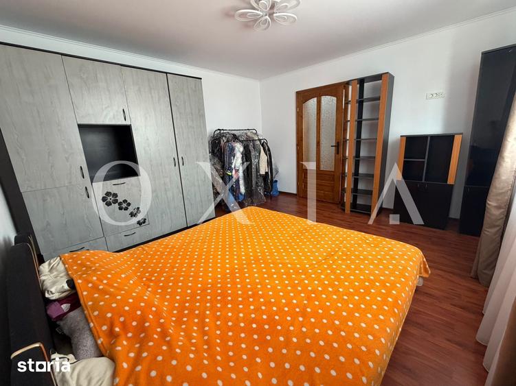 Casă cu 5 camere cu Teren 200 Mp în Moșnița Nouă