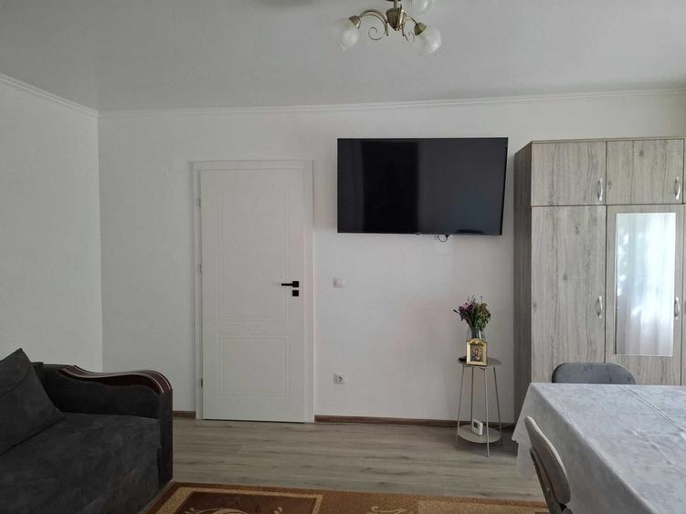 Apartament cu 2 camere în Podu Roș