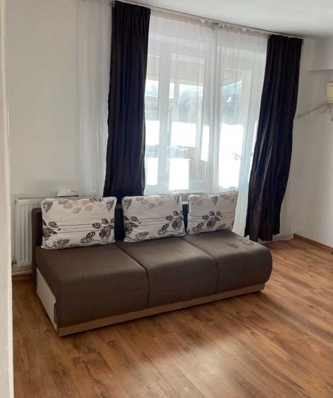 Apartament cu 2 camere decomandat în Ghimpați