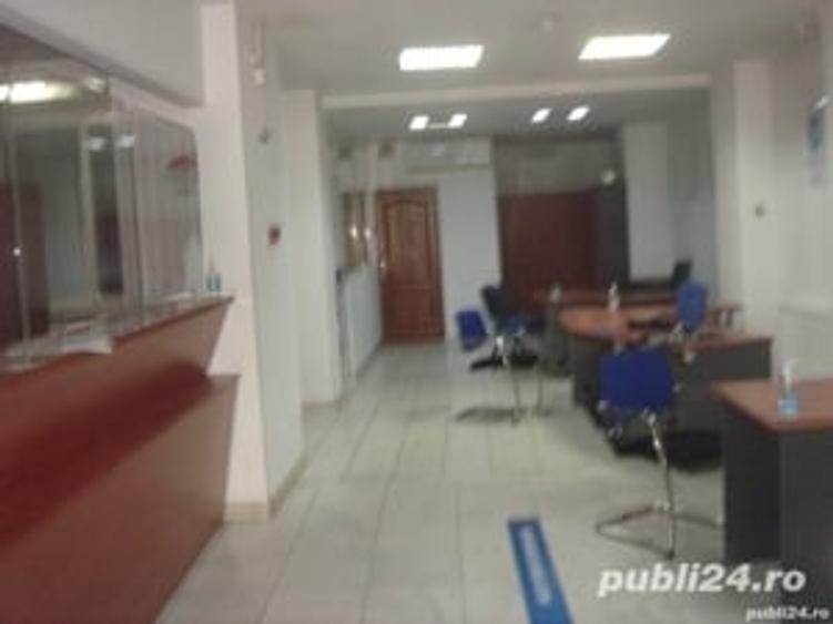 Spațiu comercial, de 48 mp, în Central