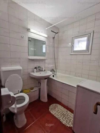 Apartament cu 3 camere decomandat în Ultracentral