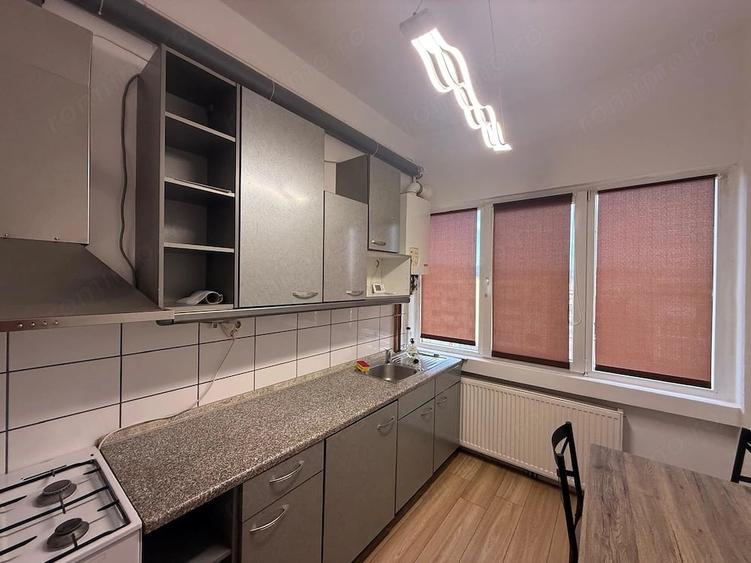 Apartament cu 3 camere semidecomandat în Ultracentral