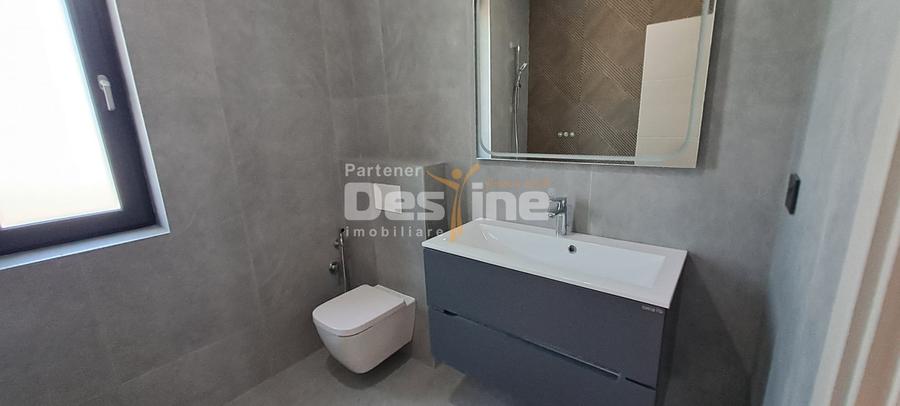 Casă individuală cu 4 camere cu Canalizare în Vișani