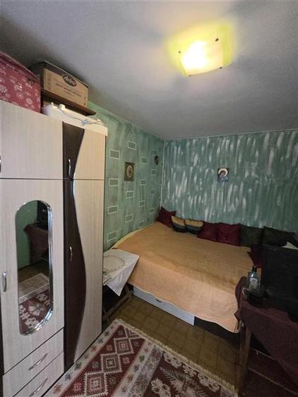 Apartament cu 3 camere semidecomandat în Groapa