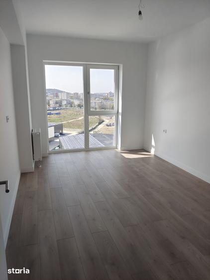 Apartament cu 2 camere în Baza 3