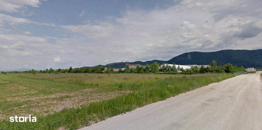 Teren de 30000 mp, în Central
