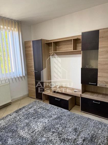 Garsonieră nedecomandată, mobilată în Lipovei
