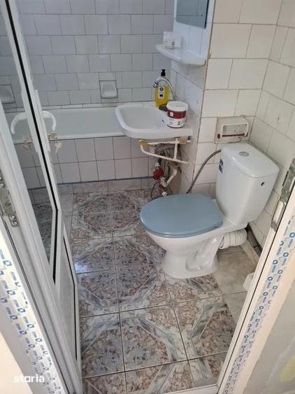 Apartament cu 3 camere în Viziru 1
