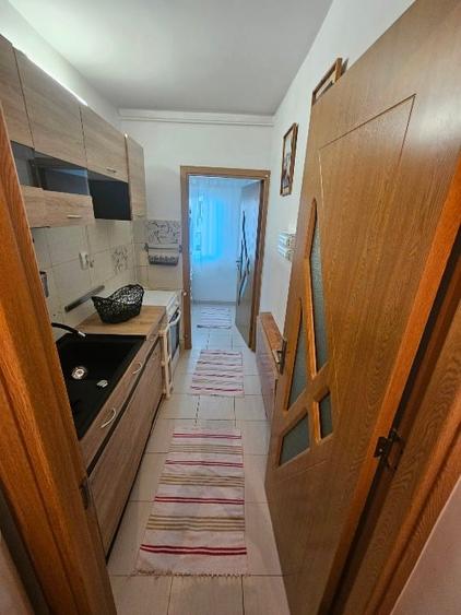 Garsonieră decomandată, mobilată în Tei