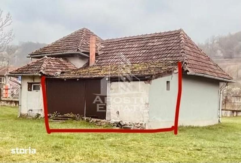 Casă cu 2 camere cu Teren 747 Mp în Almaș