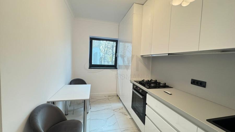 Apartament cu 3 camere decomandat, mobilat în Primăverii
