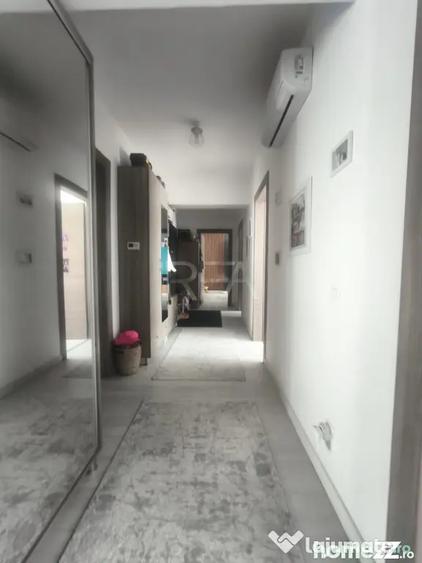 Apartament cu 4 camere decomandat, mobilat în Politehnica