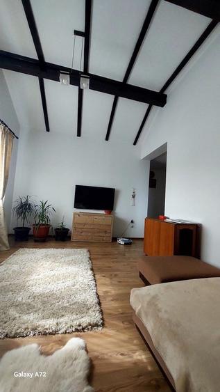Apartament cu 4 camere decomandat în Obcini