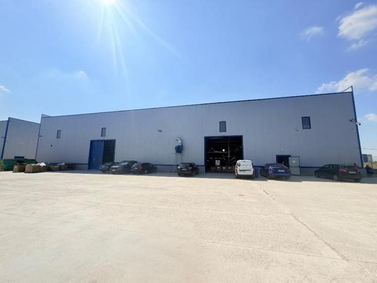 Spațiu comercial, de 2,181 mp, în Olteni