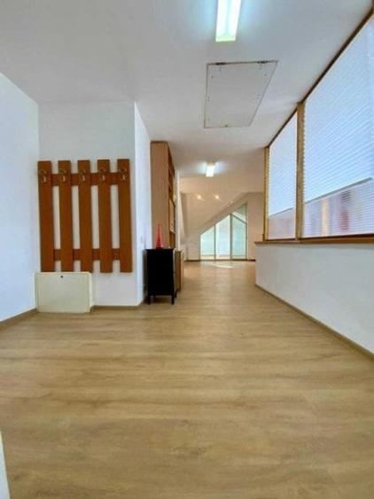 Apartament cu 3 camere decomandat, mobilat în Colentina