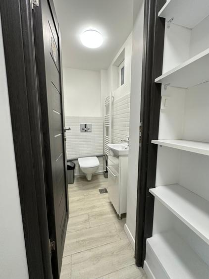 Spațiu comercial, de 36 mp, în Podu Roș