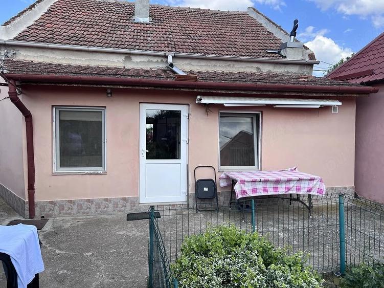 Casă cu 3 camere cu Teren 838 Mp în Fratelia