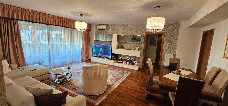 Apartament cu 4 camere semidecomandat în Barbu Văcărescu