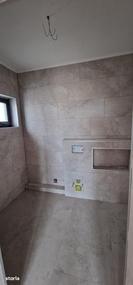 Casă cu 3 camere decomandat cu Teren 388 Mp în Agigea