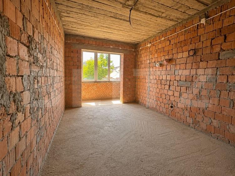 Casă individuală cu 5 camere cu Teren 345 Mp în Iris