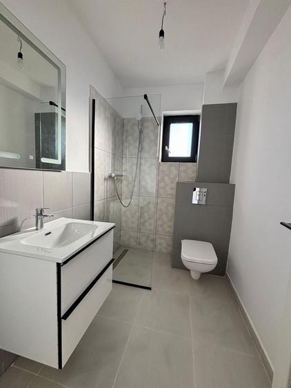 Casă individuală cu 5 camere cu Canalizare în Balotești